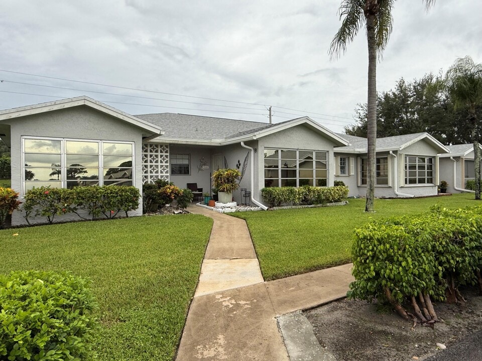 14676 Canalview Dr in Delray Beach, FL - Building Photo
