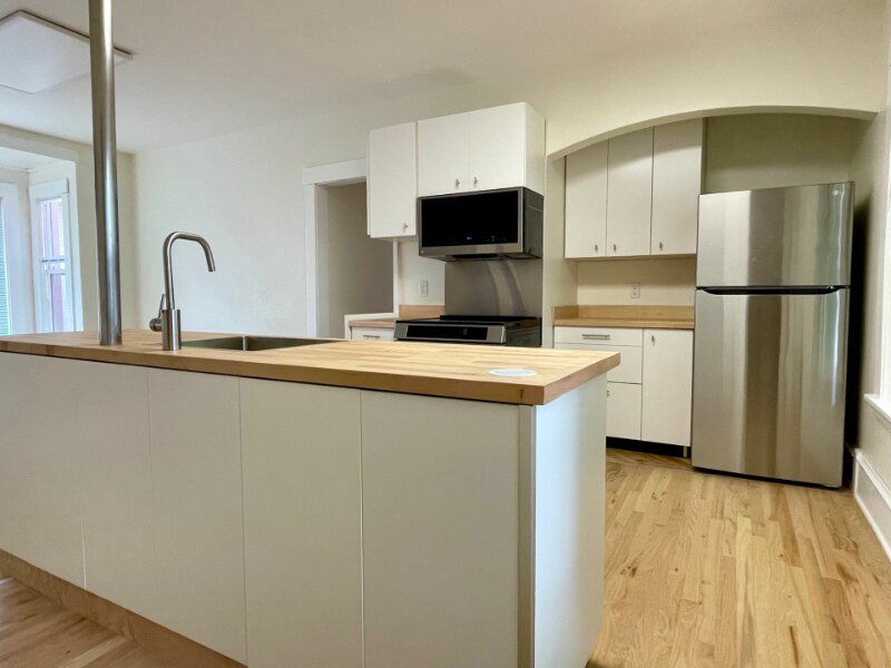 1161 Hubbard Ave in St. Paul, MN - Building Photo