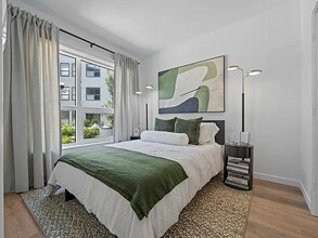 202 Mill Rd in Everett, MA - Building Photo - Building Photo