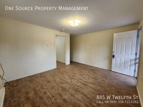 885 W 12th St in Winston-Salem, NC - Building Photo - Building Photo