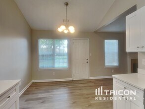 5093 River Overlook Way in Stonecrest, GA - Building Photo - Building Photo