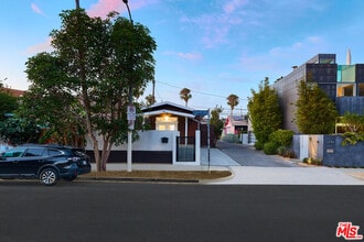 1141 Cabrillo Ave in Los Angeles, CA - Building Photo - Building Photo