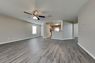 16825 Greenhouse St in Conroe, TX - Building Photo - Building Photo