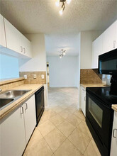 1721 Village Blvd in West Palm Beach, FL - Building Photo - Building Photo