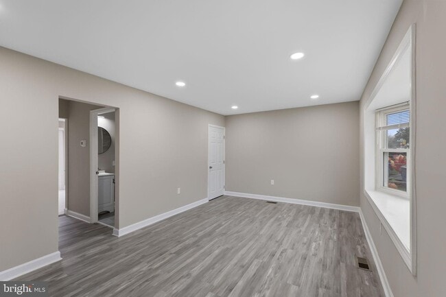 18 W Orndorff Dr in Brunswick, MD - Foto de edificio - Building Photo