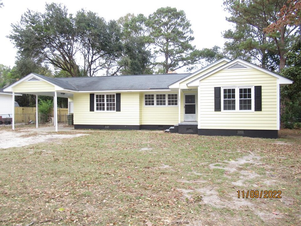 107 Curtiswood Ave in Sumter, SC - Building Photo