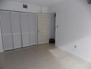 7031 SW 129th Ave in Miami, FL - Building Photo - Building Photo