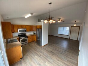 856 N Doryport Ct in Post Falls, ID - Building Photo - Building Photo