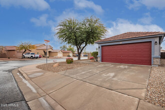 14805 W Caribbean Ln in Surprise, AZ - Building Photo - Building Photo