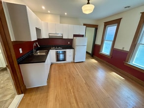 3011 N Pierce St in Milwaukee, WI - Building Photo - Building Photo
