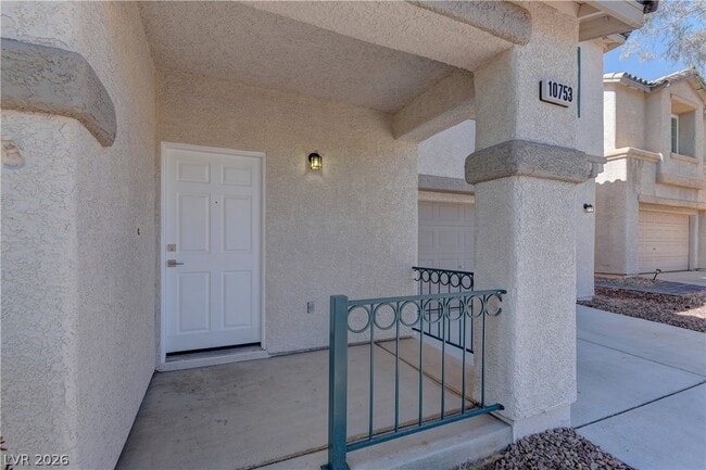 10753 Pipers Cove Ln in Las Vegas, NV - Building Photo - Building Photo