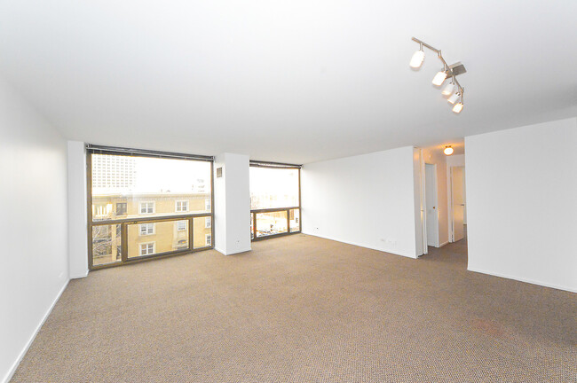 4343 N Clarendon Ave in Chicago, IL - Building Photo - Building Photo