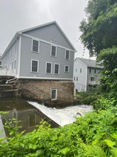 28 Armstrong Rd, Unit B12 in Coventry, CT - Foto de edificio - Building Photo