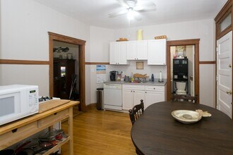 3606 W Grace St, Unit 2 in Chicago, IL - Building Photo - Building Photo