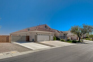 6246 Galileo Dr in Las Vegas, NV - Building Photo - Building Photo