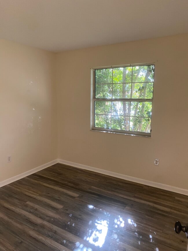 701 Airoso Rd SE in Palm Bay, FL - Building Photo - Building Photo