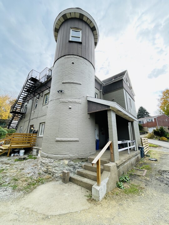 4119 Rosalia Pl in Pittsburgh, PA - Building Photo