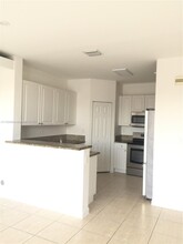 11192 NW 73rd St in Doral, FL - Building Photo - Building Photo