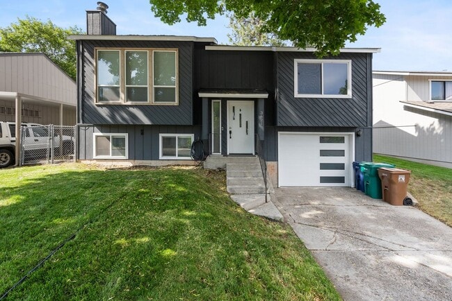 property at 3261 E 33rd Ave