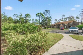 41 Hembury Ln in Palm Coast, FL - Building Photo - Building Photo