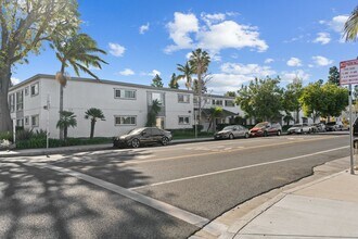 10442 Lampson Ave in Garden Grove, CA - Building Photo - Building Photo