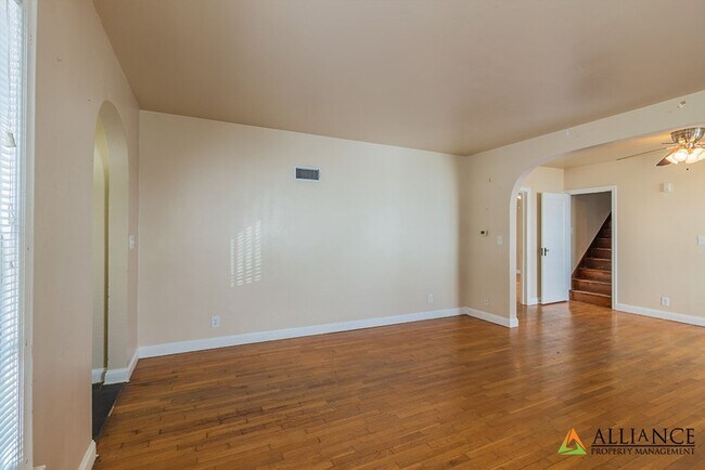 819 N 8th St-Unit -A & B in Manhattan, KS - Building Photo - Building Photo