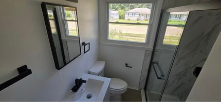 5224 Woodbine Ave in Dayton, OH - Building Photo - Building Photo