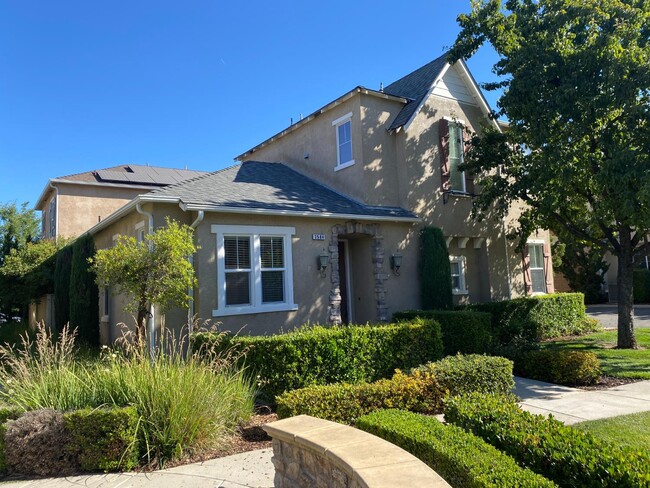 property at 3984 Trenton Ave
