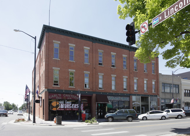 Lincoln Apartments in Loveland, CO - Building Photo - Building Photo