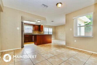 9109 Derby Ln in Port Richey, FL - Foto de edificio - Building Photo
