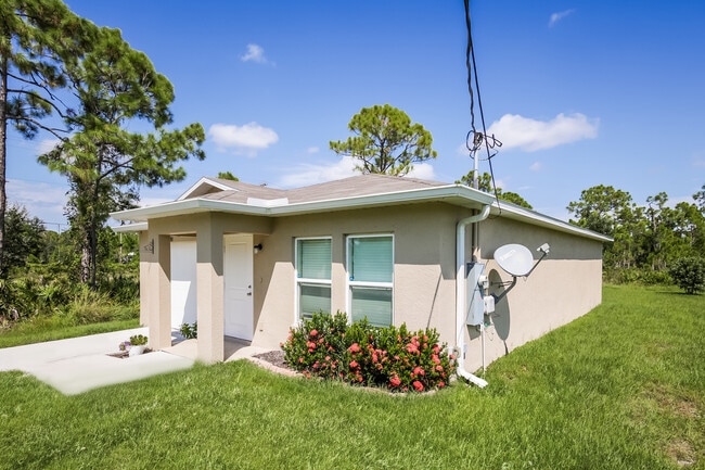 12280 Hindle Ave in Punta Gorda, FL - Building Photo - Building Photo