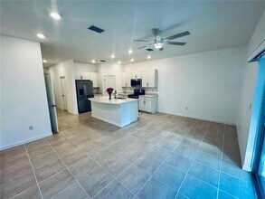 8525 Lunar Skye St in Sarasota, FL - Building Photo - Building Photo