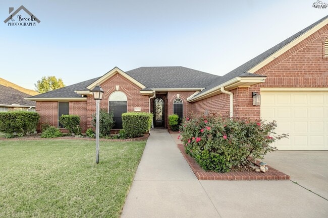 4901 Belair Blvd in Wichita Falls, TX - Building Photo - Building Photo