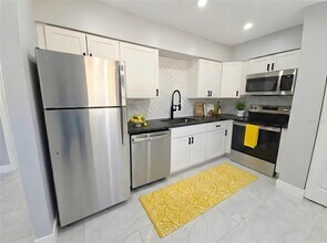 2941 Shore Dr in Safety Harbor, FL - Building Photo - Building Photo