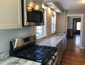 124 Bynner St in Boston, MA - Building Photo - Building Photo