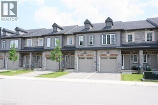 8 Cleland Ave in Hamilton, ON - Building Photo