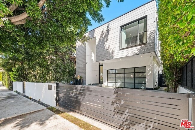 property at 462 Croft Ave