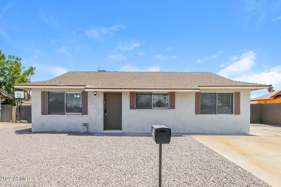 2429 Covina Rd in Mesa, AZ - Building Photo