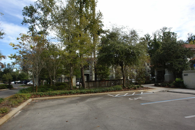 Bellamay Grand Apartments in Gainesville, FL - Building Photo - Building Photo