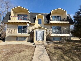 20 S 14th St in St. Charles, IL - Building Photo