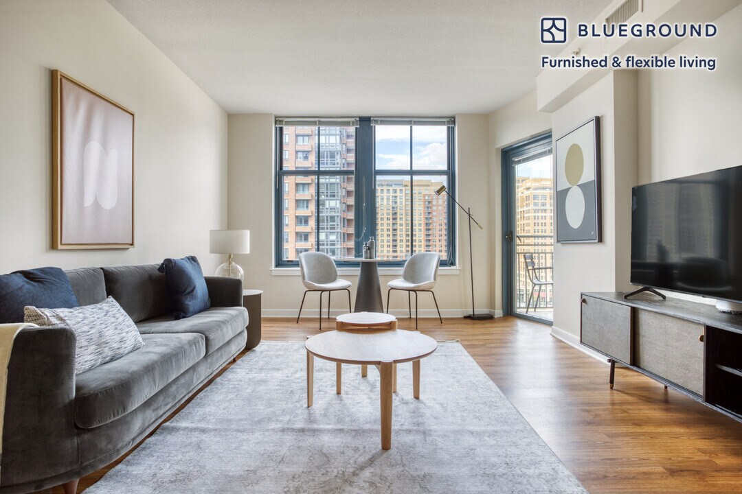 550 14th Rd S in Arlington, VA - Building Photo