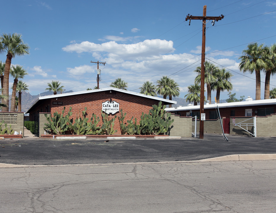 Cata Lee Apartments in Tucson, AZ - Building Photo