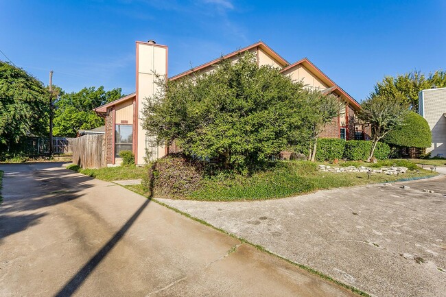 property at 5731 Bramblewood Ct