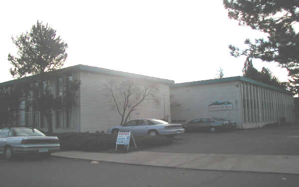 Sakura Gardens Apartments in Portland, OR - Building Photo - Building Photo