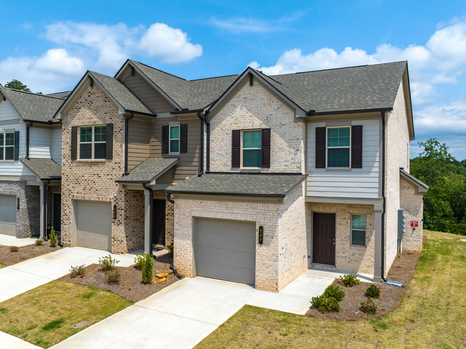 Covey Homes Bluffs in Canton, GA - Building Photo