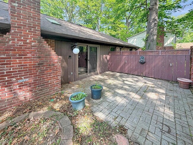 property at 6830 Kingman Dr