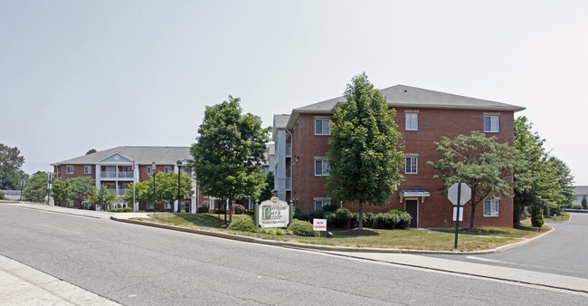 Parham Park Place I & II in Richmond, VA - Foto de edificio - Building Photo