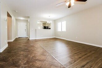 15040 W Kings Dr in Surprise, AZ - Building Photo - Building Photo