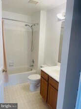 14158 Cuddy Loop in Woodbridge, VA - Foto de edificio - Building Photo