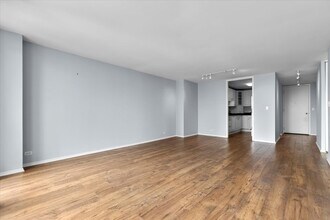 1660 N La Salle Dr, Unit 1608 in Chicago, IL - Building Photo - Building Photo